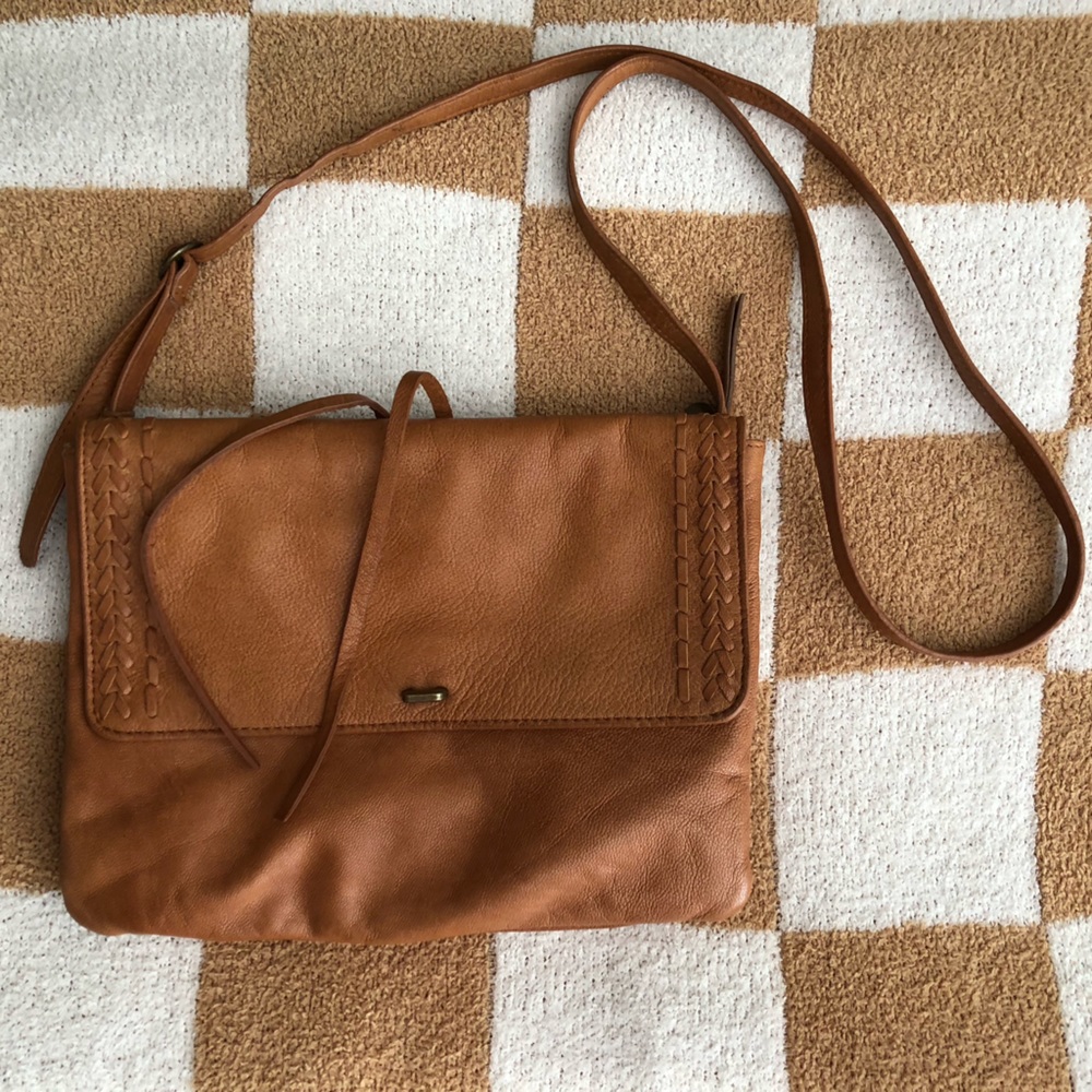 Lucky Brand small leather crossbody/shoulder bag